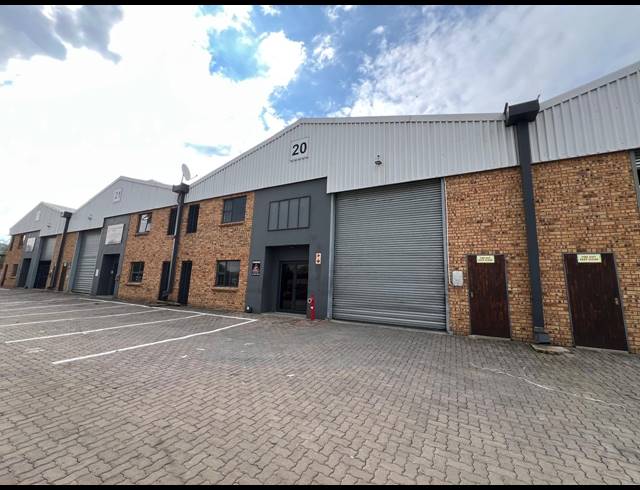 461M² WAREHOUSE TO LET IN STRIJDOMPARK